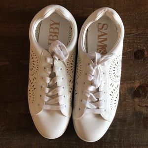 Never Worn Sam&Libby White Sneakers
